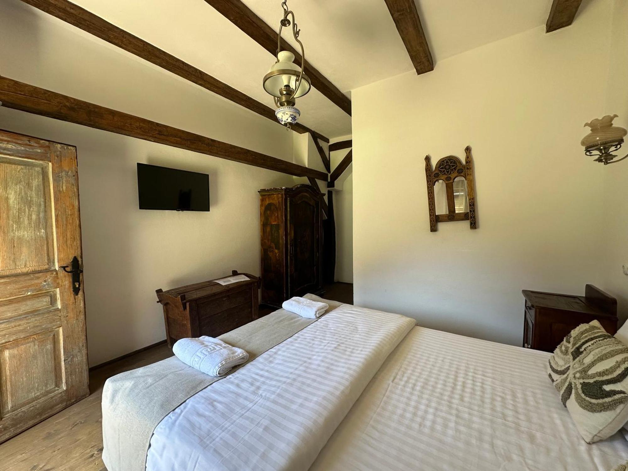 Castle View Saschiz - Traditional Guesthouse Exterior foto